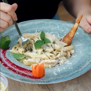 Penne Alpesto Tavuklu